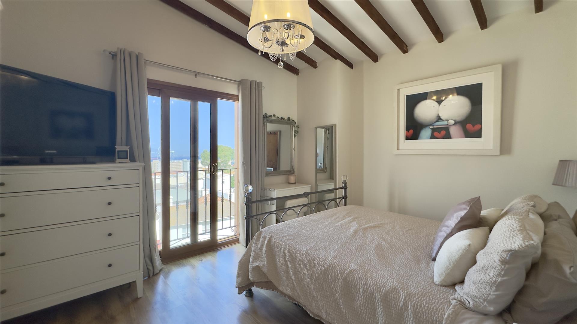 Image of House - 2 Bedrooms - 1 Bathrooms for Sale in Upper Town-Gibraltar, Image 3